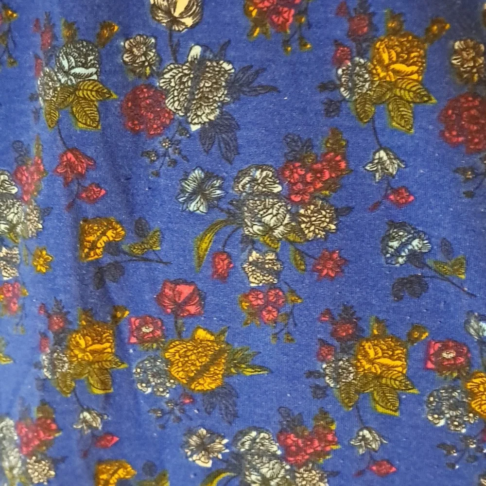 Lularoe Randy tee - Picture 2 of 3